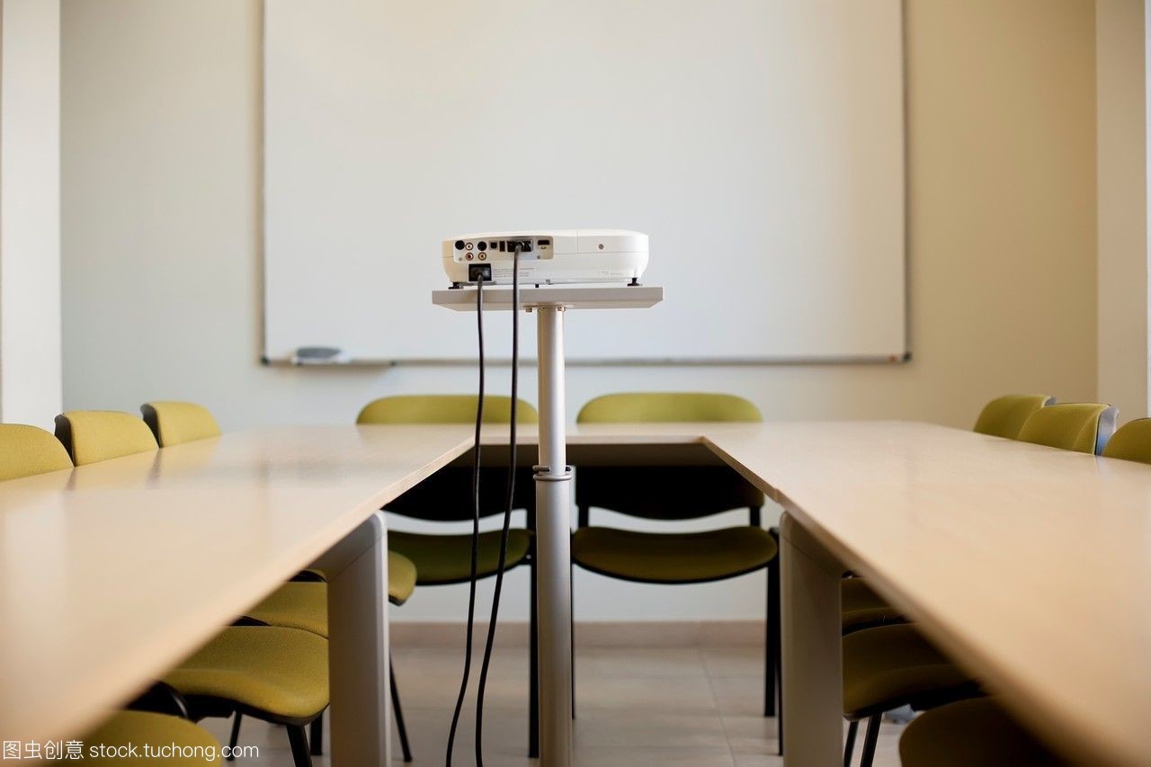 learn,indoor,meeting room,nobody,桌子,家具,準(zhǔn)備,無(wú)人,齒輪,均勻,班級(jí),學(xué)習(xí),對(duì)稱,內(nèi)部,妥貼,教育,概念,屋內(nèi),白板,室內(nèi),幻燈機(jī),就緒,會(huì)議室,妥當(dāng),設(shè)備,辦公室,橫圖,景深,教室,淺景深,color image,focus,彩色圖片,對(duì)焦,concept,colorimage,conferenceroom,class,classroom,depthoffield,education,equipment,dof,gear,furniture,horizontal,i